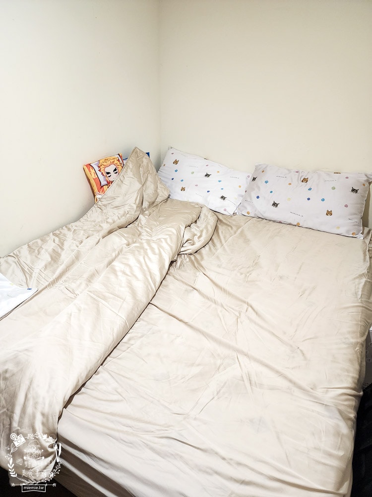 天絲床包推薦[伯尼寢具]暢首易言獨家聯名款60支天絲喵喵甜心床包兩用被組！台灣夏天必備涼爽床被！