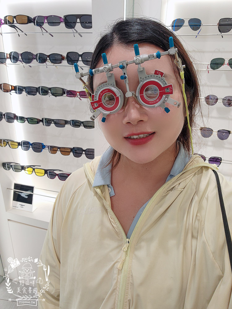 BRAGi量身訂製眼鏡旗鑑店-好雅眼鏡/高雄客製眼鏡推薦/30年經驗專業三民區眼鏡 - 第29張圖 BRAGi量身訂製眼鏡旗鑑店-好雅眼鏡/高雄客製眼鏡推薦/30年經驗專業三民區眼鏡