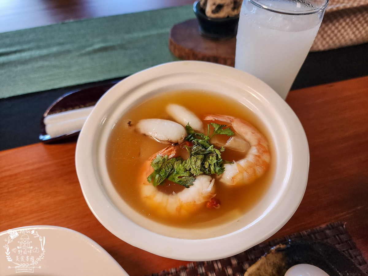 鳥松景觀餐廳[無我茶禪]絕美貴氣的庭園造景結合詩情畫意的禪風擺設!採預約制的精緻日式料理！高雄生日餐廳推薦