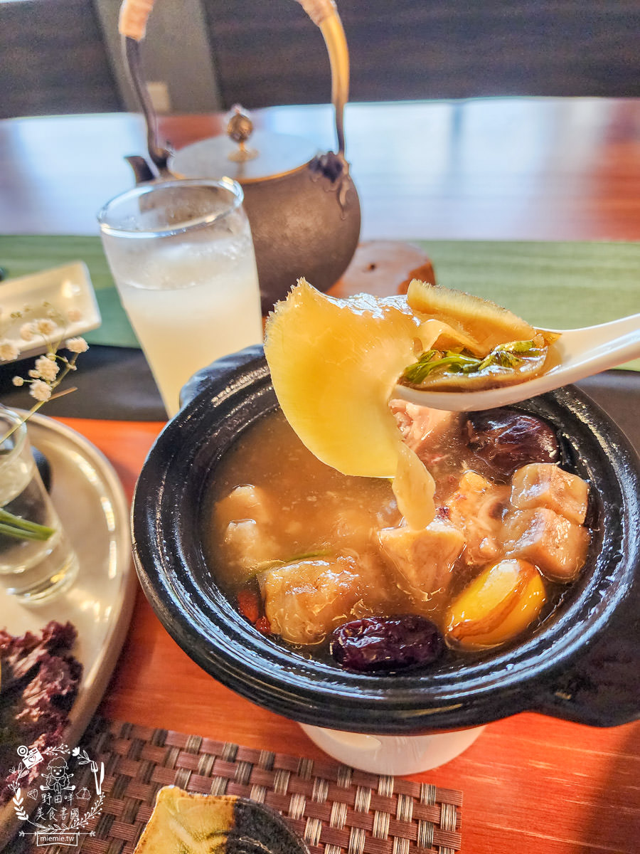 鳥松景觀餐廳[無我茶禪]絕美貴氣的庭園造景結合詩情畫意的禪風擺設!採預約制的精緻日式料理！高雄生日餐廳推薦