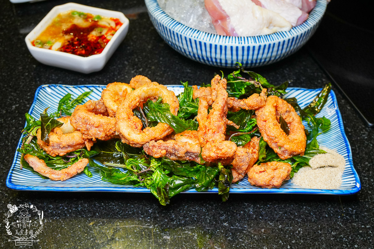 狂一鍋高雄台鋁店|台式霓虹風網美火鍋店!超強自助吧299元吃到飽!