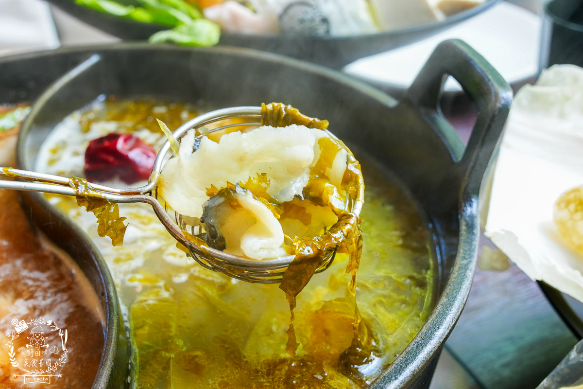 高雄火鍋自助吧吃到飽|肉多多火鍋高雄大順店|生日當月送超精美的生日肉蛋糕!