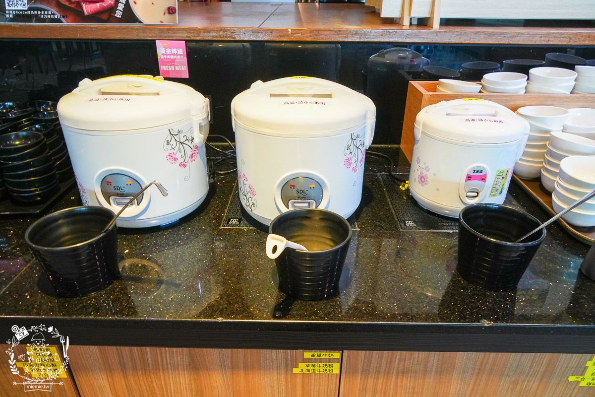 高雄火鍋自助吧吃到飽|肉多多火鍋高雄大順店|生日當月送超精美的生日肉蛋糕!