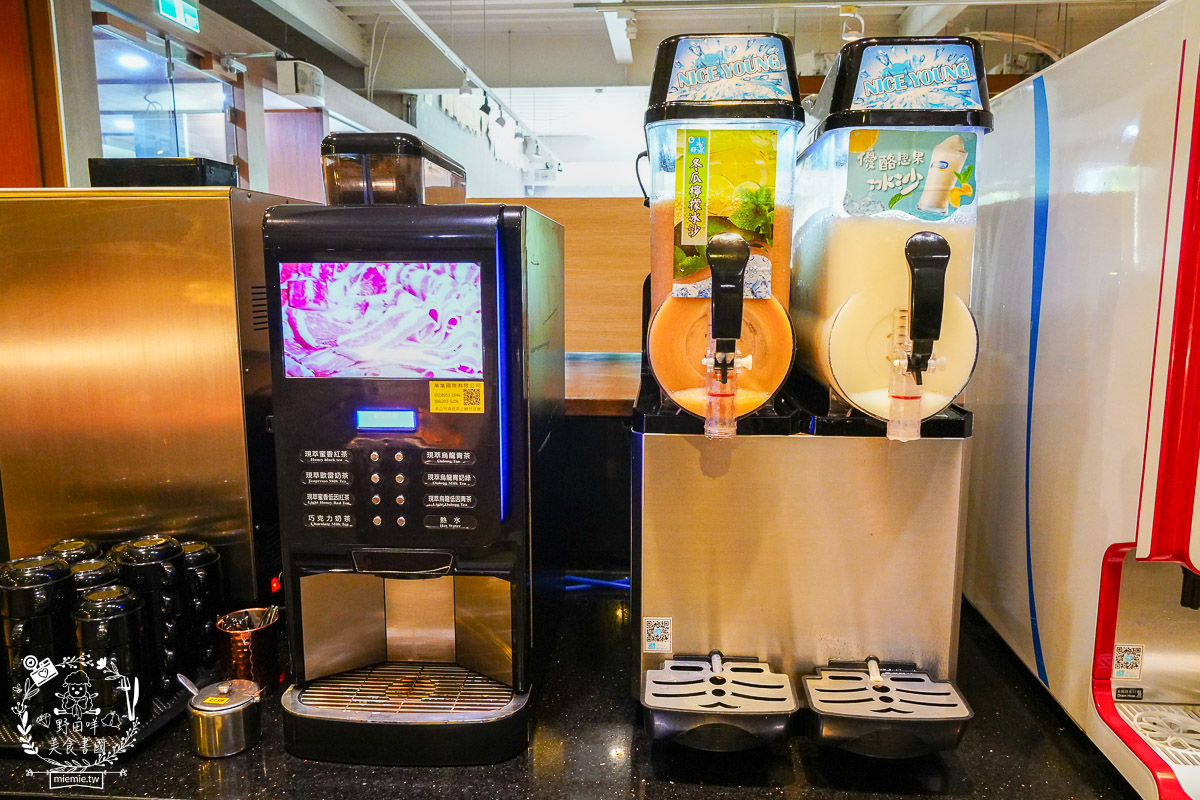 高雄火鍋自助吧吃到飽|肉多多火鍋高雄大順店|生日當月送超精美的生日肉蛋糕!