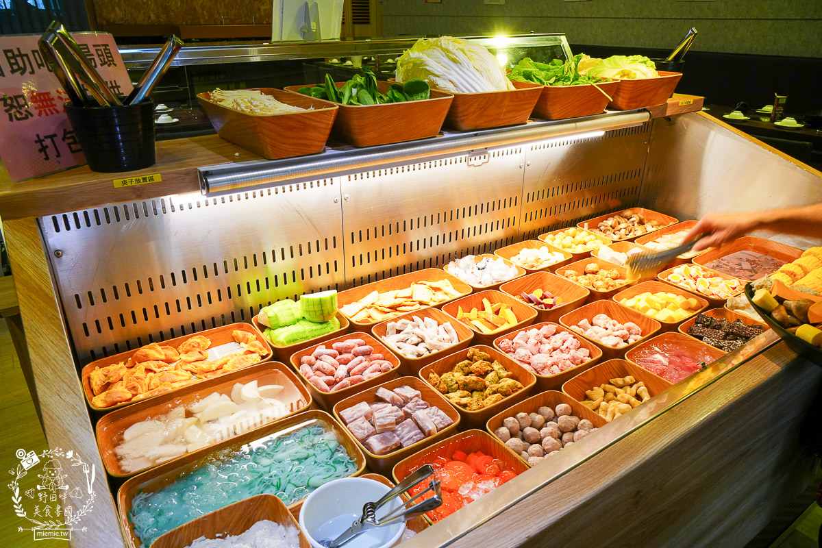 高雄火鍋自助吧吃到飽|肉多多火鍋高雄大順店|生日當月送超精美的生日肉蛋糕!