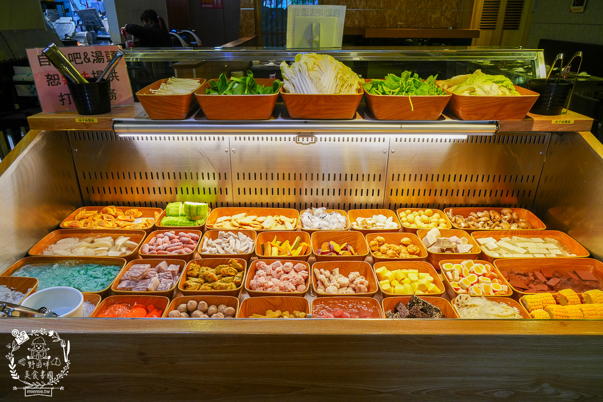 高雄火鍋自助吧吃到飽|肉多多火鍋高雄大順店|生日當月送超精美的生日肉蛋糕!