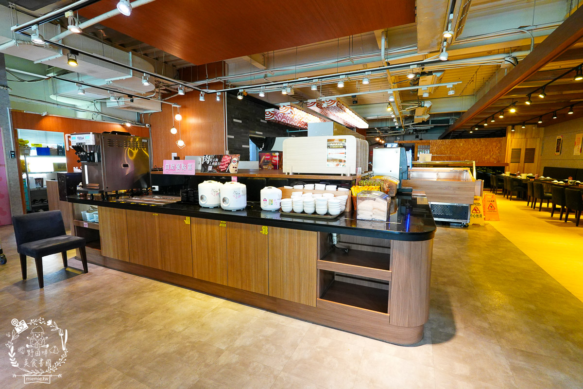 高雄火鍋自助吧吃到飽|肉多多火鍋高雄大順店|生日當月送超精美的生日肉蛋糕!