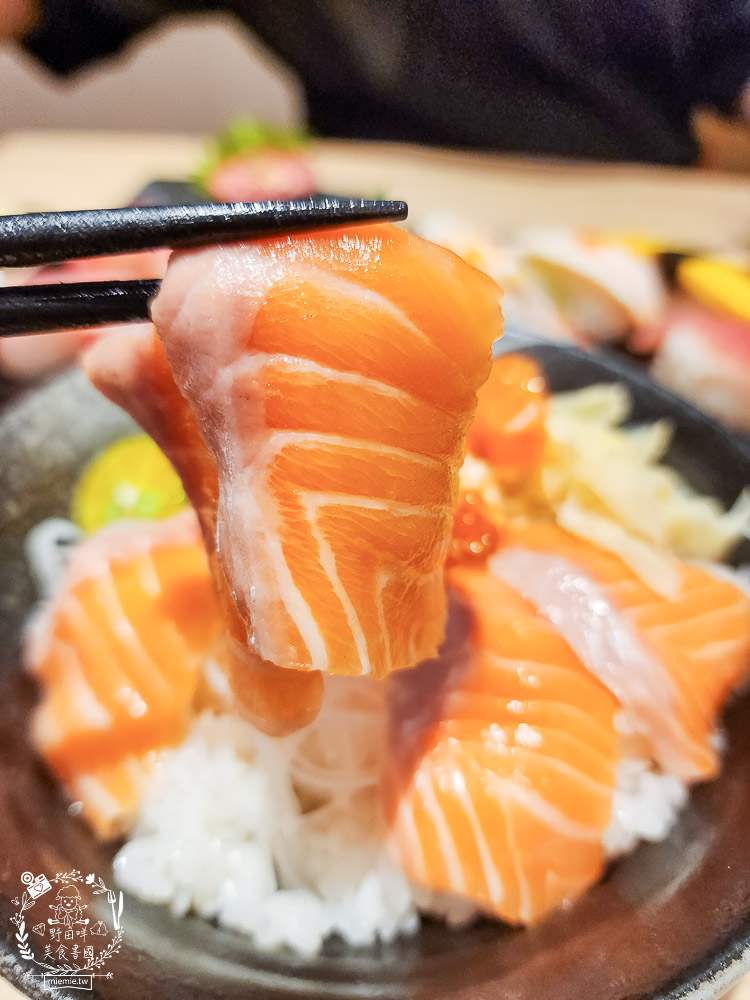 順億鮪魚專賣店文山店|文山特區的超人氣日式料理!連平日都人潮滿滿!免費味噌湯無限供應~