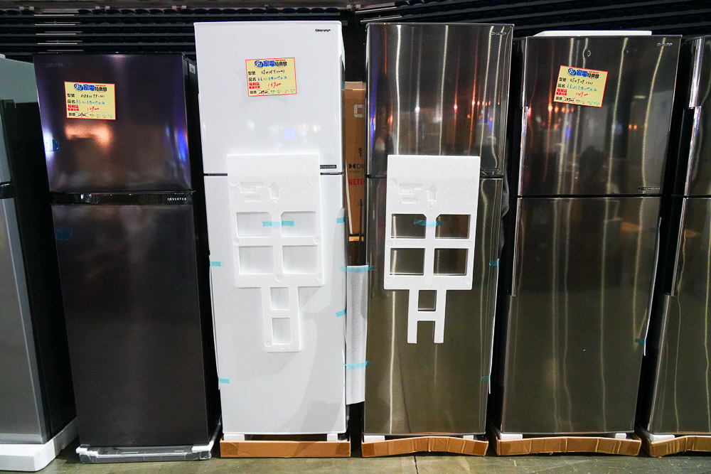 高雄巨蛋Fy家電聯合特賣會|家電最低3折起|行李箱65折|寢具買一送一|美妝保養價格超優惠!