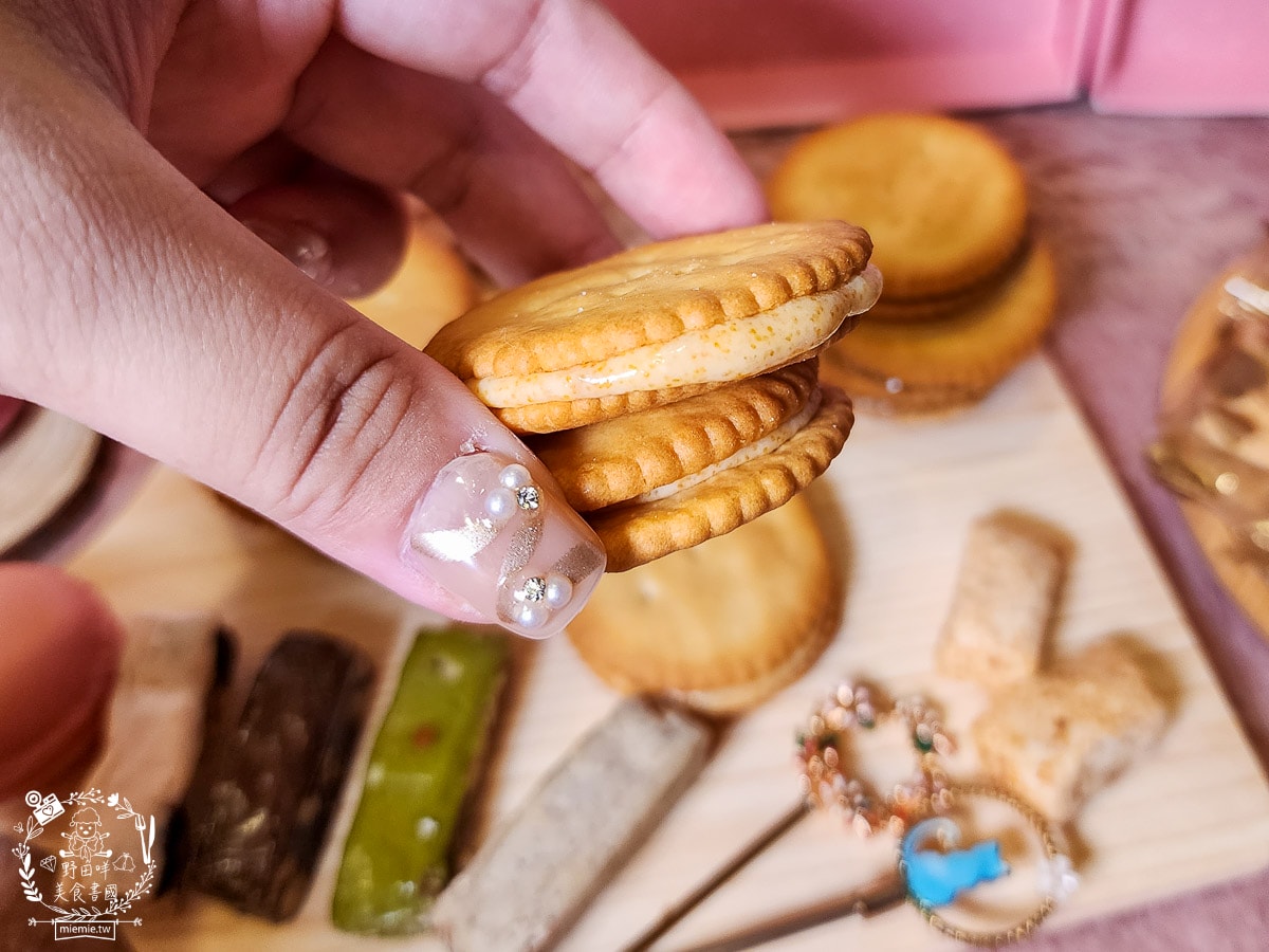 六度本舖|號稱高雄第一好吃牛軋糖|超精美禮盒居然有烏魚子口味的牛軋糖?!結婚禮盒、中秋節禮盒推薦! - 第8張圖 六度本舖|號稱高雄第一好吃牛軋糖|超精美禮盒居然有烏魚子口味的牛軋糖?!結婚禮盒、中秋節禮盒推薦!