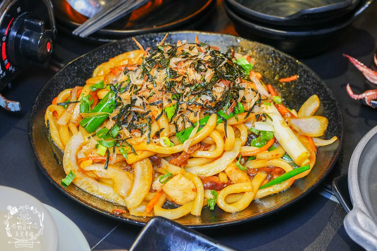 高雄串燒吃到飽[開串乾鍋串燒吃到飽]連平日都大客滿的乾鍋吃到飽餐廳！