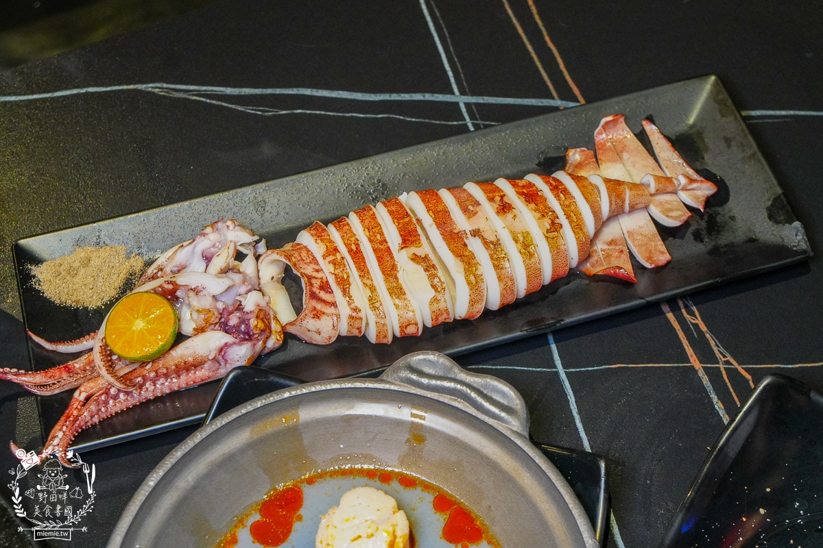 高雄串燒吃到飽[開串乾鍋串燒吃到飽]連平日都大客滿的乾鍋吃到飽餐廳！