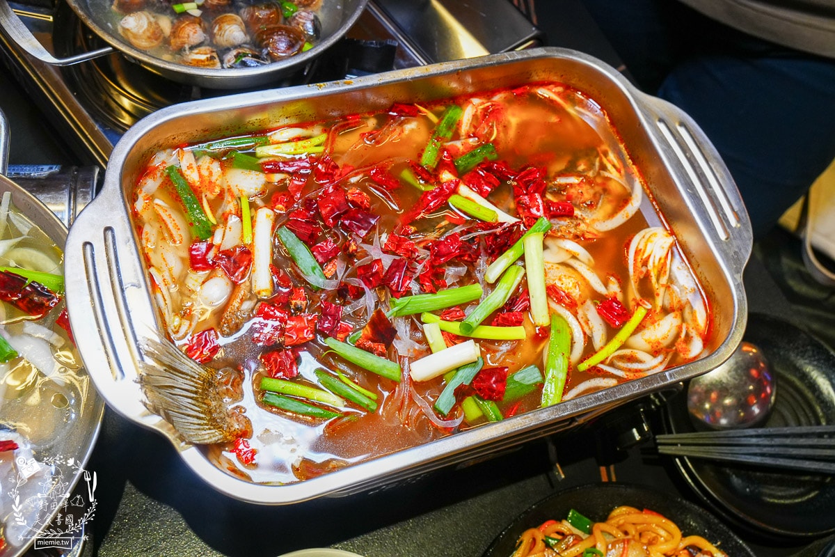 高雄串燒吃到飽[開串乾鍋串燒吃到飽]連平日都大客滿的乾鍋吃到飽餐廳！