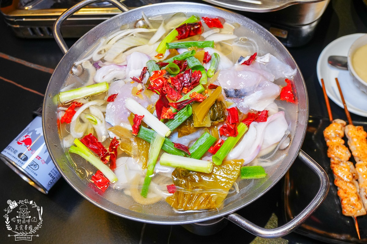高雄串燒吃到飽[開串乾鍋串燒吃到飽]連平日都大客滿的乾鍋吃到飽餐廳！