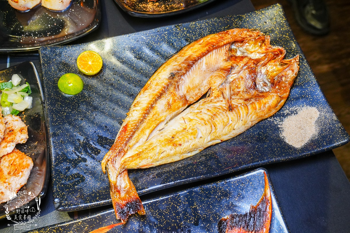 高雄串燒吃到飽[開串乾鍋串燒吃到飽]連平日都大客滿的乾鍋吃到飽餐廳！