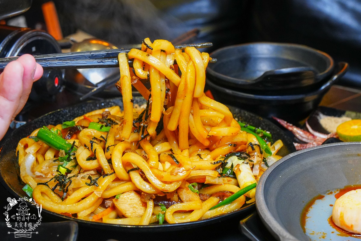 高雄串燒吃到飽[開串乾鍋串燒吃到飽]連平日都大客滿的乾鍋吃到飽餐廳！