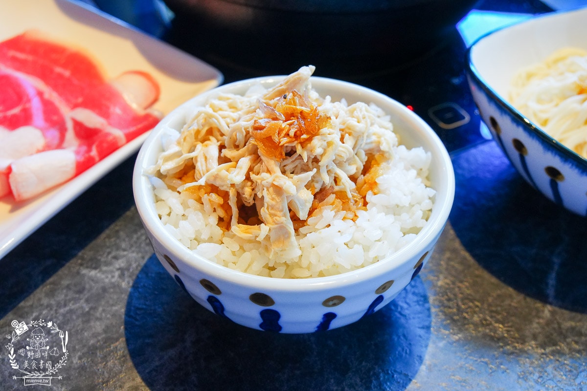 高雄尬鍋台式潮鍋進駐巨蛋商圈美食戰區!香濃迷人的炒雞火鍋+澎湃自助吧無限吃到飽! - 第27張圖 高雄尬鍋台式潮鍋進駐巨蛋商圈美食戰區!香濃迷人的炒雞火鍋+澎湃自助吧無限吃到飽!