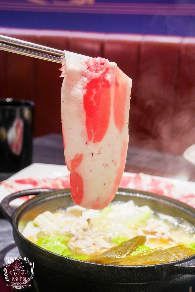 高雄尬鍋台式潮鍋進駐巨蛋商圈美食戰區!香濃迷人的炒雞火鍋+澎湃自助吧無限吃到飽! - 第23張圖 高雄尬鍋台式潮鍋進駐巨蛋商圈美食戰區!香濃迷人的炒雞火鍋+澎湃自助吧無限吃到飽!