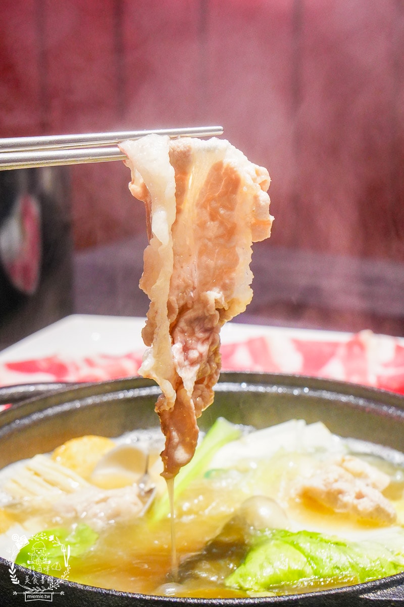高雄尬鍋台式潮鍋進駐巨蛋商圈美食戰區!香濃迷人的炒雞火鍋+澎湃自助吧無限吃到飽! - 第24張圖 高雄尬鍋台式潮鍋進駐巨蛋商圈美食戰區!香濃迷人的炒雞火鍋+澎湃自助吧無限吃到飽!