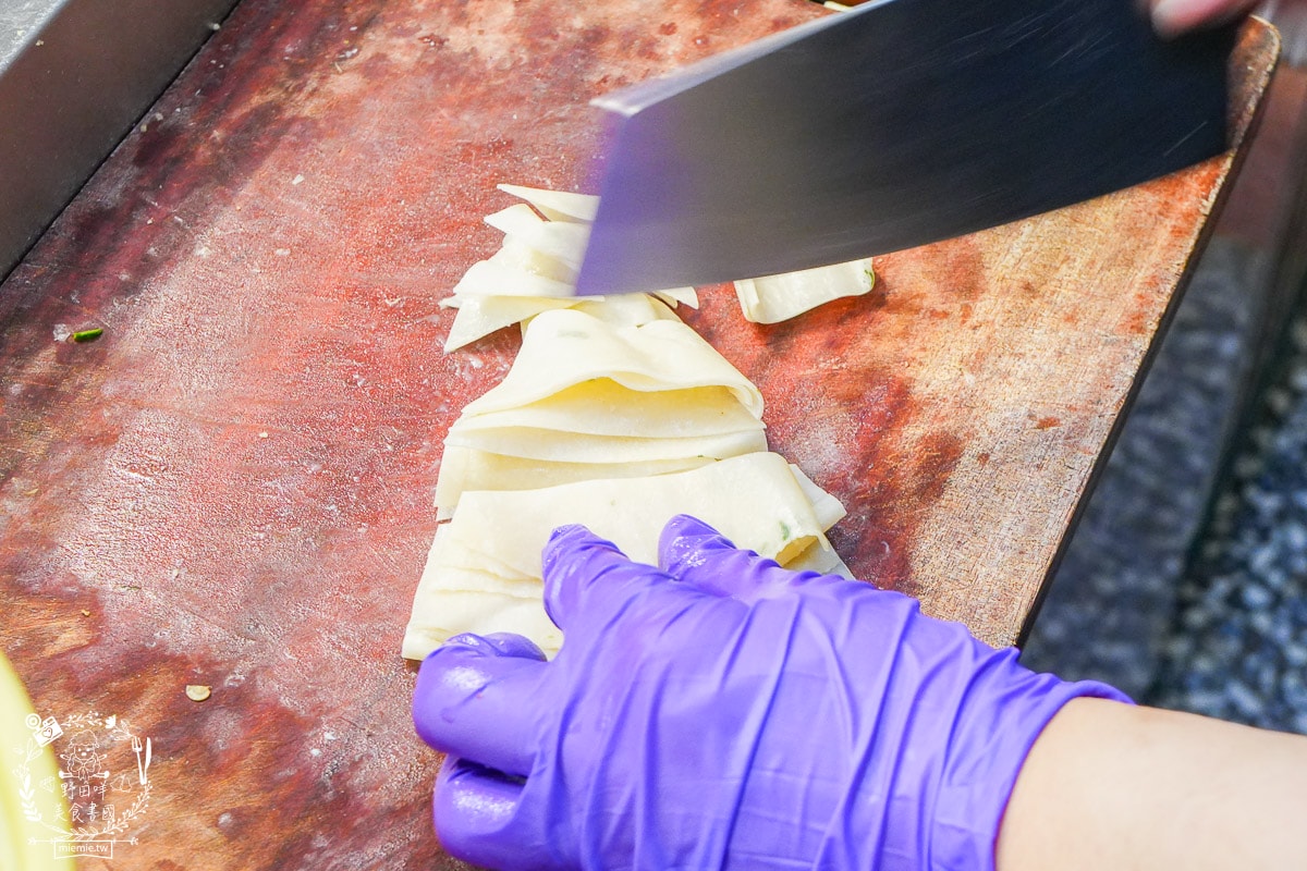 高雄苓雅鹽酥雞/鹹酥雞推薦[鹽酥紀]從屏東紅到高雄的文青鹽酥雞店!中興夜市宵夜鹽酥雞推薦!