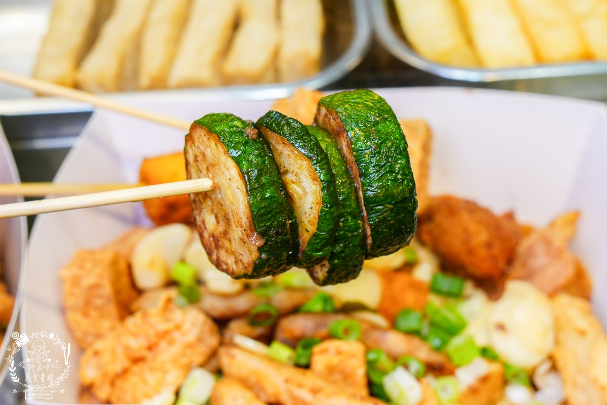 高雄苓雅鹽酥雞/鹹酥雞推薦[鹽酥紀]從屏東紅到高雄的文青鹽酥雞店!中興夜市宵夜鹽酥雞推薦!