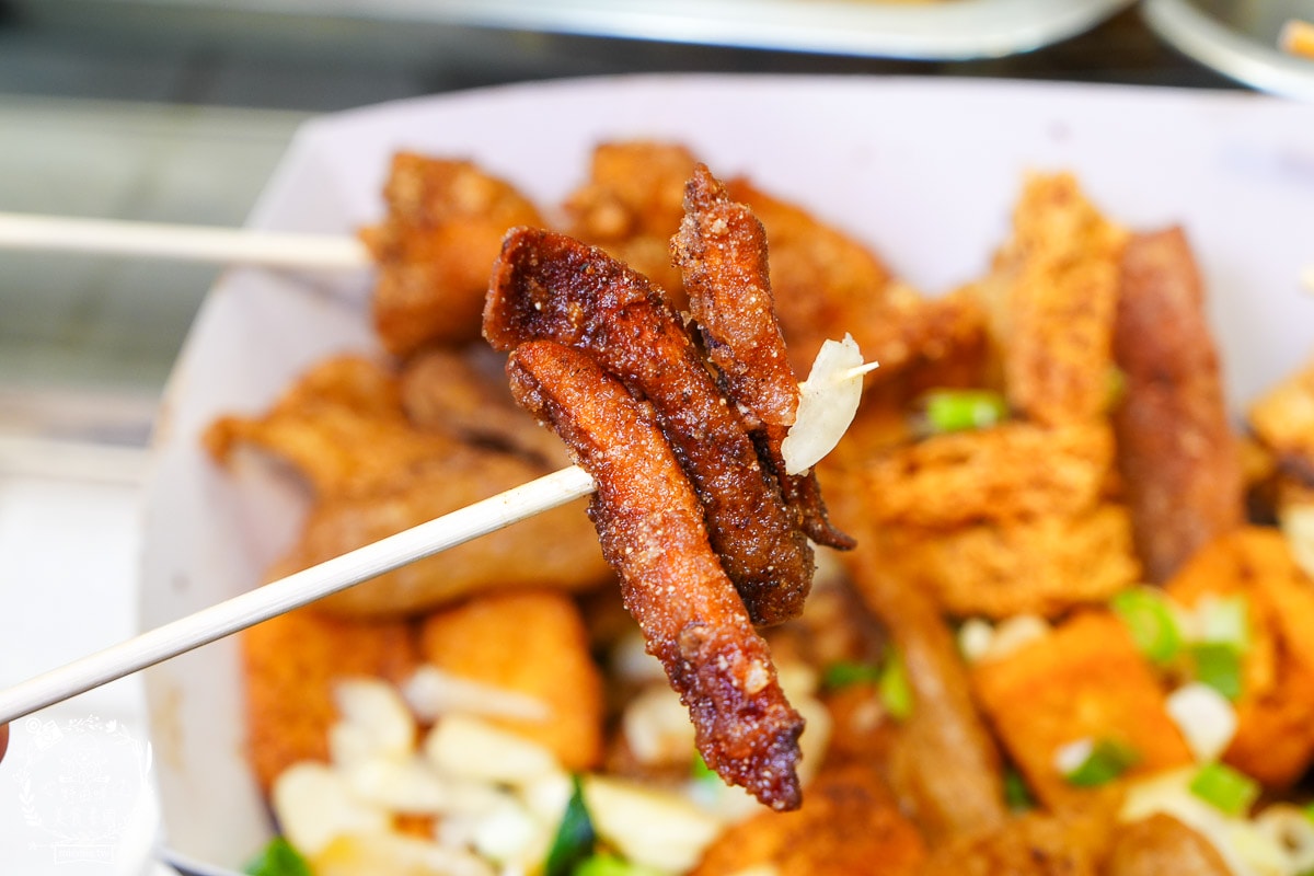 高雄苓雅鹽酥雞/鹹酥雞推薦[鹽酥紀]從屏東紅到高雄的文青鹽酥雞店!中興夜市宵夜鹽酥雞推薦!