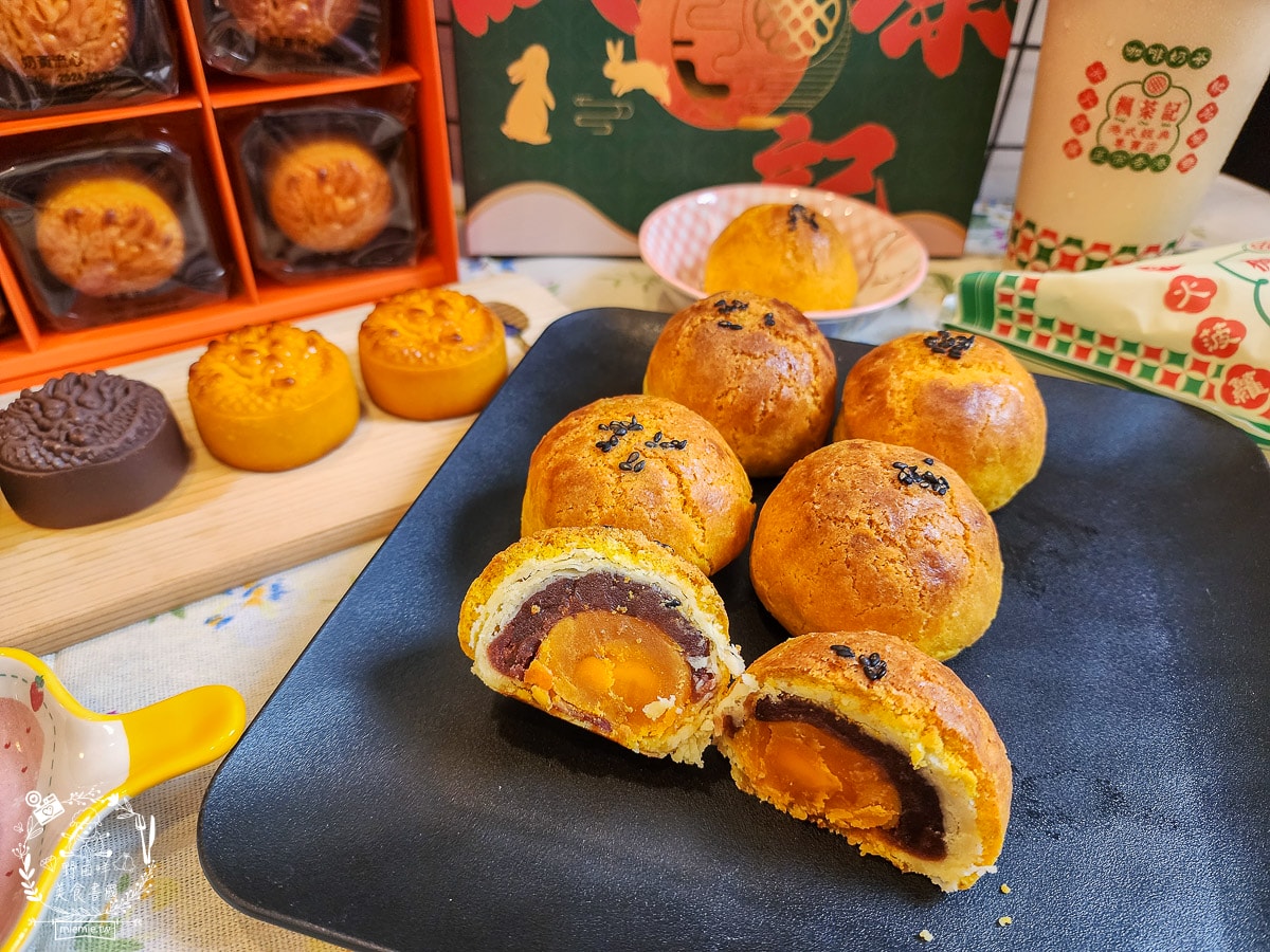 2024蛋黃酥推薦[楓茶記]被冰火菠蘿油耽誤的月餅店!人氣菠蘿蛋黃酥每年完售!龍年造型奶黃流心超霸氣!