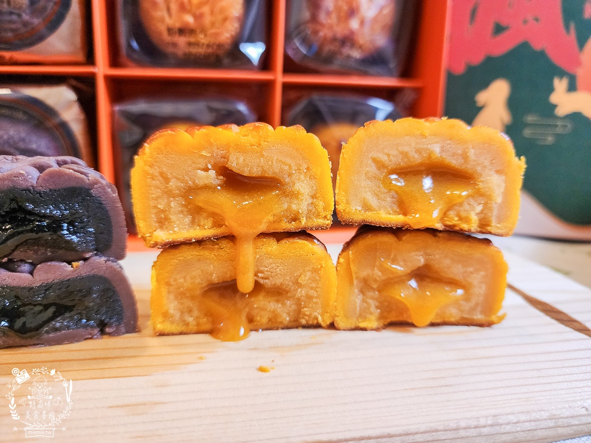 2024蛋黃酥推薦[楓茶記]被冰火菠蘿油耽誤的月餅店!人氣菠蘿蛋黃酥每年完售!龍年造型奶黃流心超霸氣!