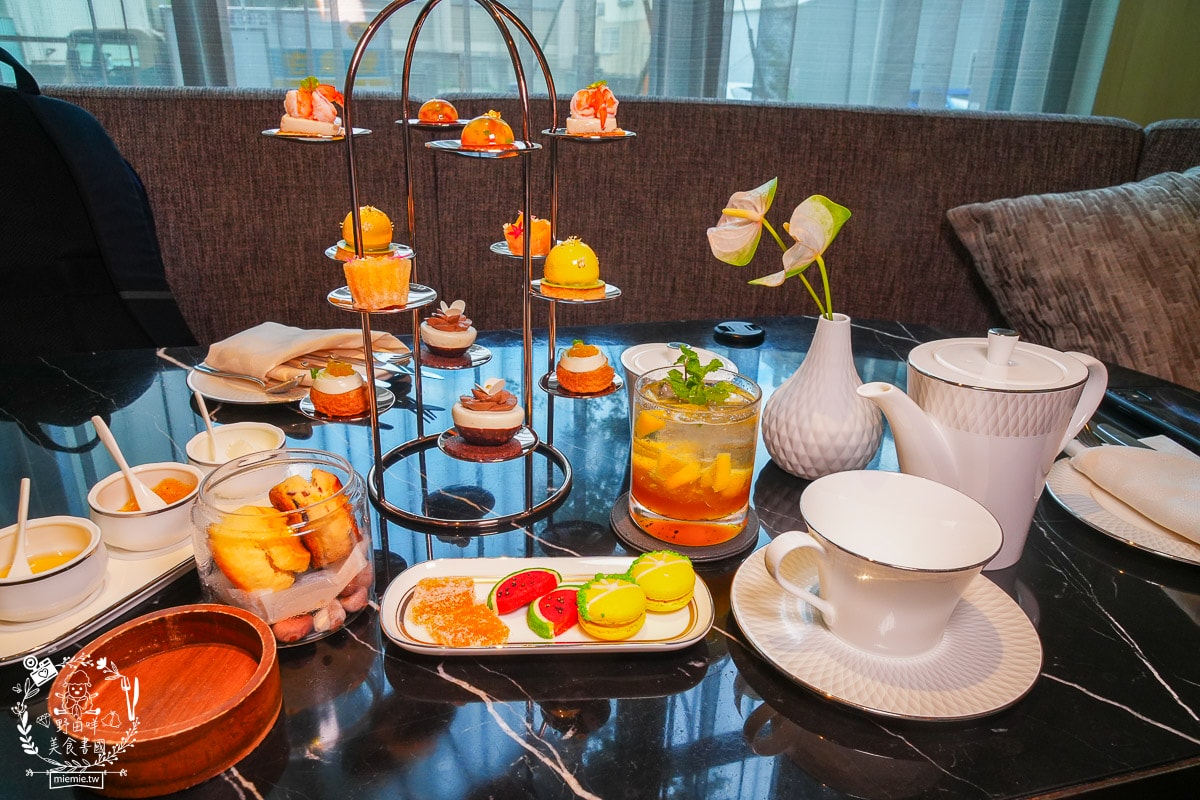 高雄洲際酒店BL.T33 大廳酒吧超夢幻奢華的英式下午茶甜點！高貴裝潢超適合網美打卡拍照！