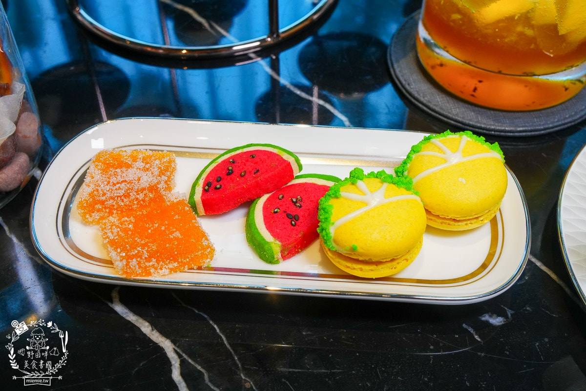 高雄洲際酒店BL.T33 大廳酒吧超夢幻奢華的英式下午茶甜點！高貴裝潢超適合網美打卡拍照！