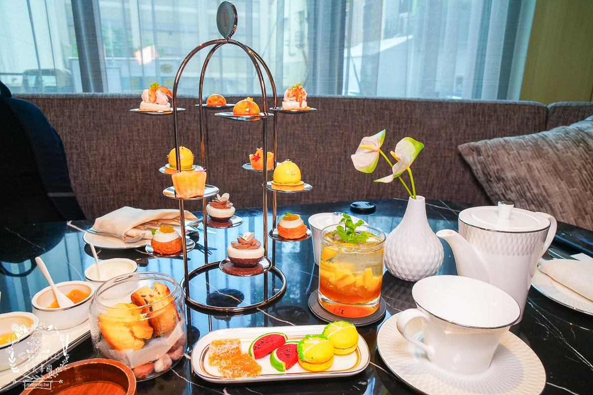 高雄洲際酒店BL.T33 大廳酒吧超夢幻奢華的英式下午茶甜點！高貴裝潢超適合網美打卡拍照！