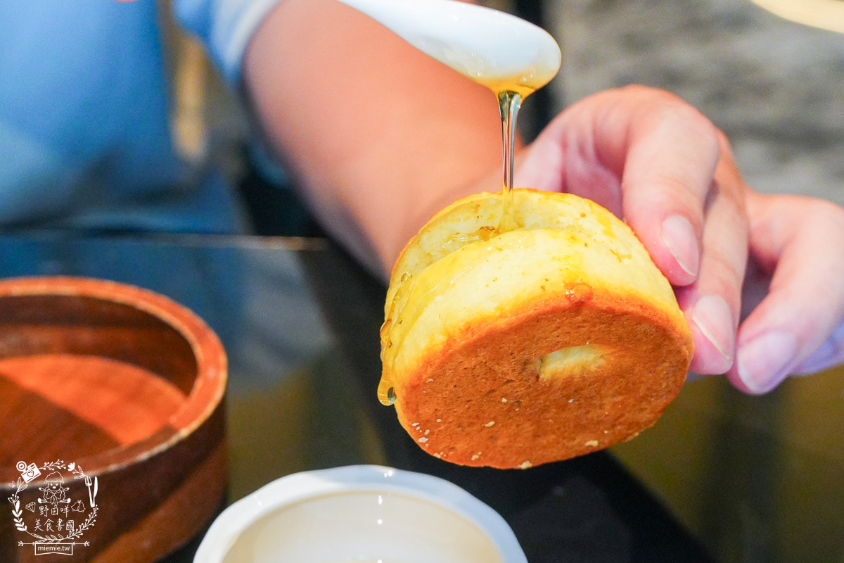 高雄洲際酒店BL.T33 大廳酒吧超夢幻奢華的英式下午茶甜點！高貴裝潢超適合網美打卡拍照！