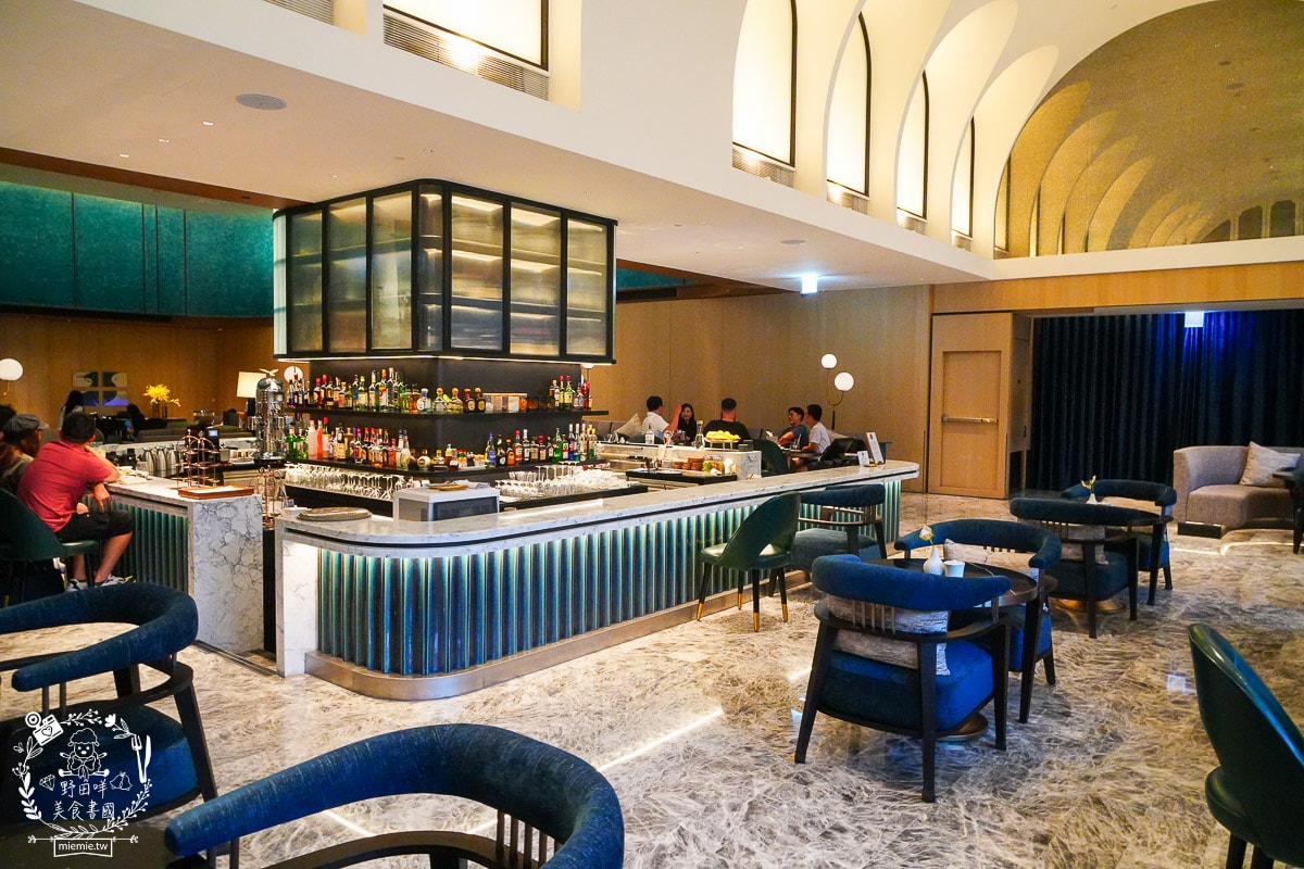 高雄洲際酒店BL.T33 大廳酒吧超夢幻奢華的英式下午茶甜點！高貴裝潢超適合網美打卡拍照！