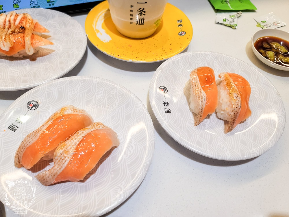 高雄首間一条通就在鳳山大潤發！引進了日本新幹線迴台系統的列車壽司！