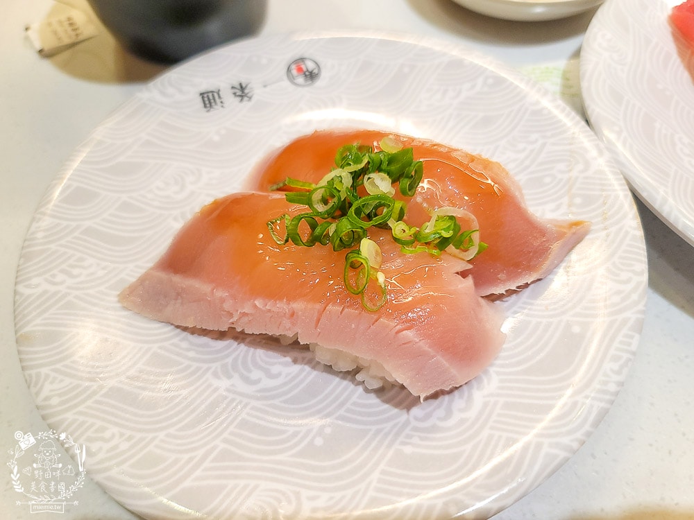 高雄首間一条通就在鳳山大潤發！引進了日本新幹線迴台系統的列車壽司！