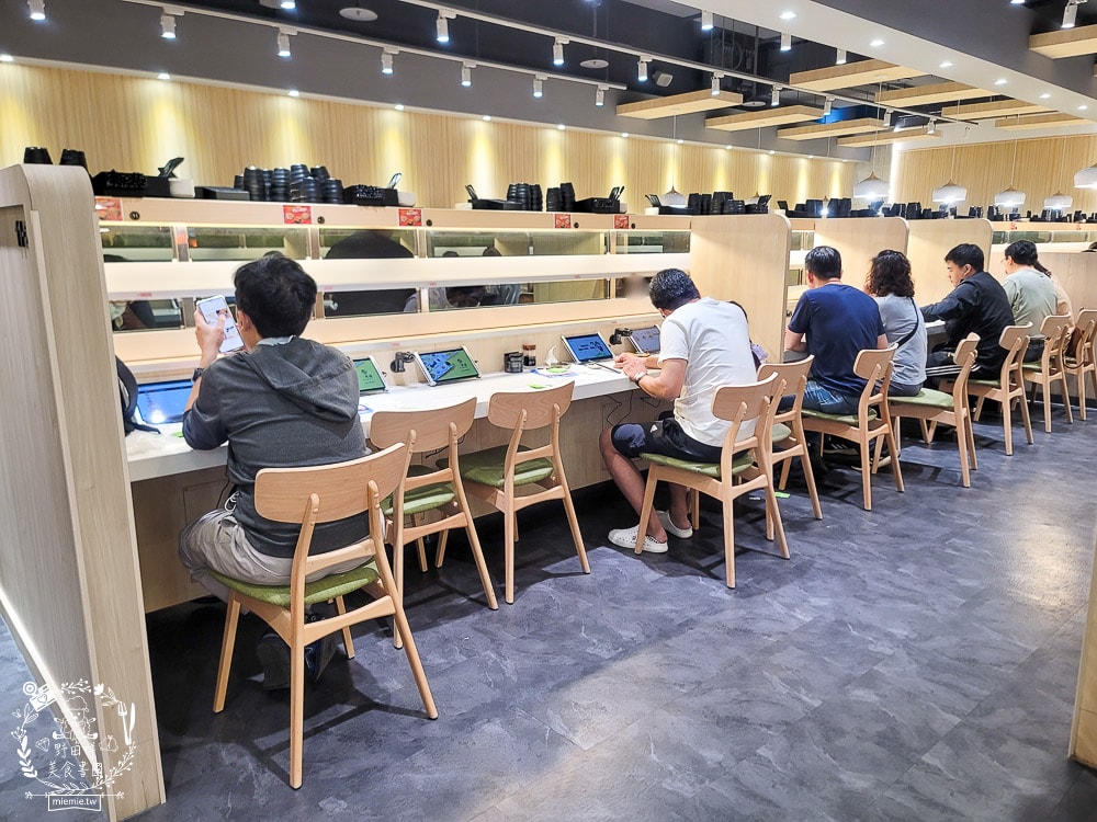 高雄首間一条通就在鳳山大潤發！引進了日本新幹線迴台系統的列車壽司！