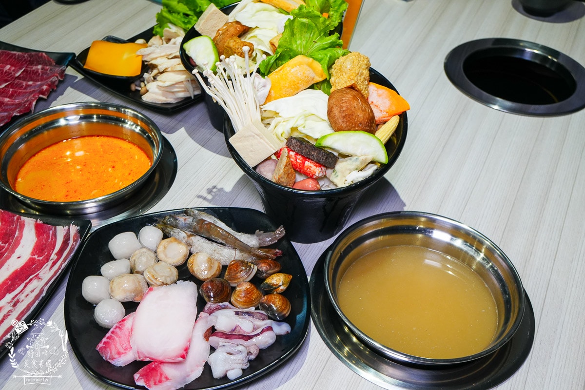 台南24小時火鍋推薦[九鼎鍋台南大同店]現切肉片居然能涮出鮮美牛肉湯？起司泡麵煮起來超銷魂～