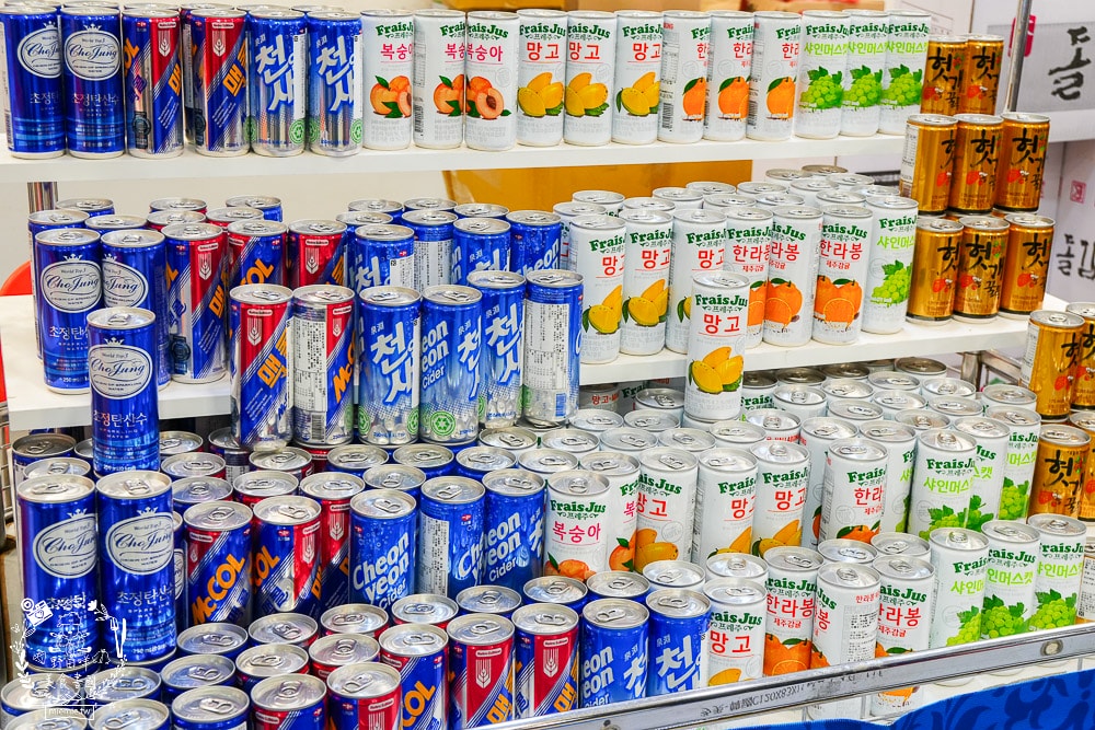 大遠百韓國展9/5~9/17的韓流魅力特賣會場！現場販售超多人氣韓國食品居然可以免費試吃試喝？！