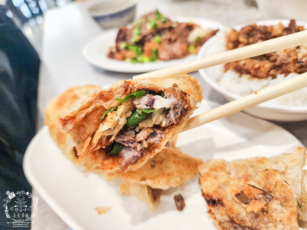 文章牛肉湯|台南未營業就開始排隊的人氣牛肉湯！買牛腩湯送牛肉燥飯！台南必吃牛肉湯！