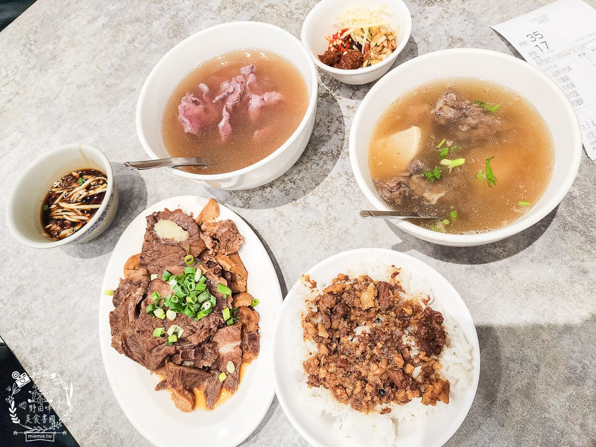 文章牛肉湯|台南未營業就開始排隊的人氣牛肉湯！買牛腩湯送牛肉燥飯！台南必吃牛肉湯！