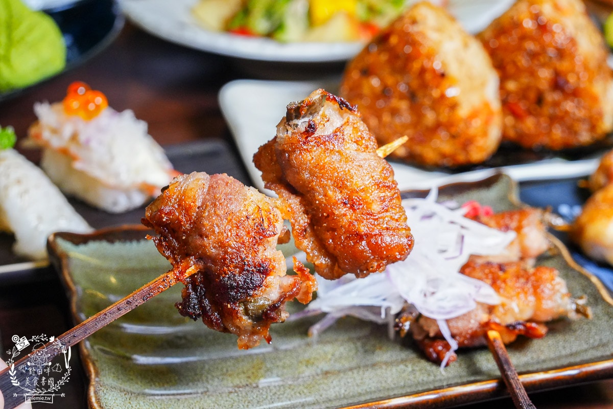 高雄左營居酒屋推薦[柶築晚酌の店]濃厚日本風的居酒屋！巨蛋商圈的深夜食堂！