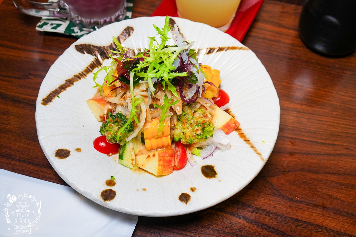 高雄左營居酒屋推薦[柶築晚酌の店]濃厚日本風的居酒屋！巨蛋商圈的深夜食堂！