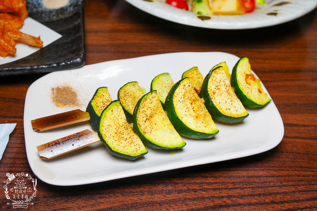 高雄左營居酒屋推薦[柶築晚酌の店]濃厚日本風的居酒屋！巨蛋商圈的深夜食堂！