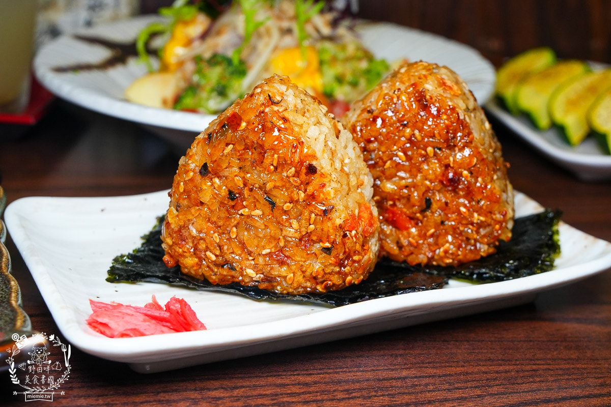 高雄左營居酒屋推薦[柶築晚酌の店]濃厚日本風的居酒屋！巨蛋商圈的深夜食堂！