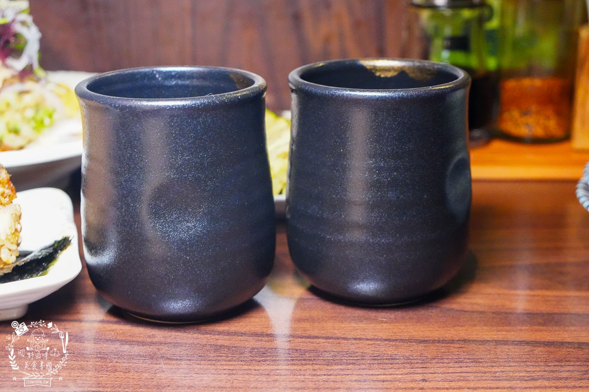 高雄左營居酒屋推薦[柶築晚酌の店]濃厚日本風的居酒屋！巨蛋商圈的深夜食堂！