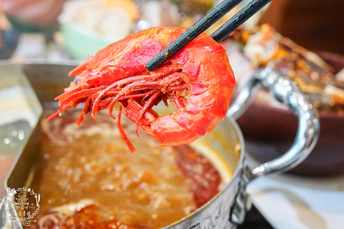 梨花A5和牛放題|高雄最低1799就能日本A5和牛+帝王蟹+胭脂蝦吃到飽！高雄帝王蟹吃到飽！