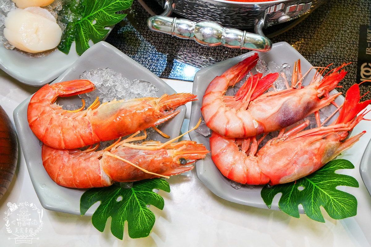 梨花A5和牛放題|高雄最低1799就能日本A5和牛+帝王蟹+胭脂蝦吃到飽！高雄帝王蟹吃到飽！