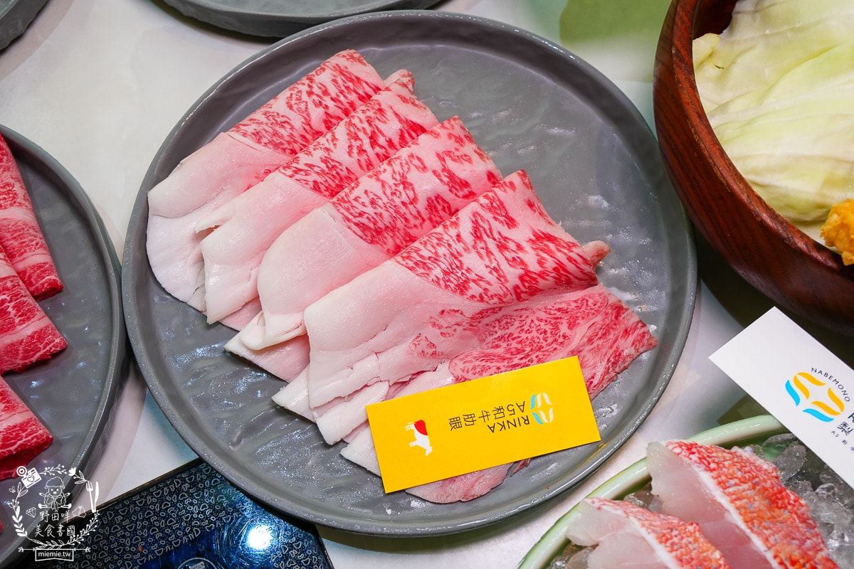 梨花A5和牛放題|高雄最低1799就能日本A5和牛+帝王蟹+胭脂蝦吃到飽！高雄帝王蟹吃到飽！
