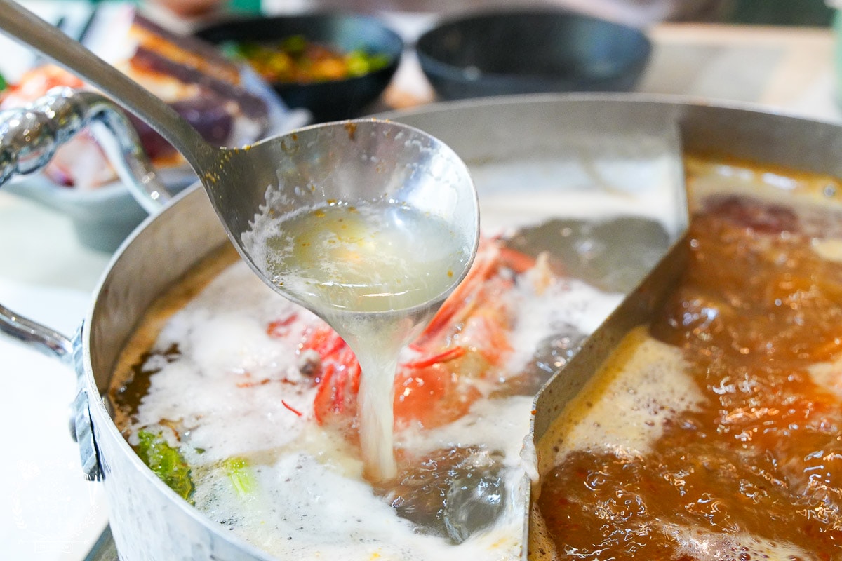 梨花A5和牛放題|高雄最低1799就能日本A5和牛+帝王蟹+胭脂蝦吃到飽！高雄帝王蟹吃到飽！