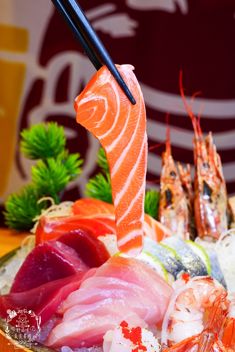 森川丼丼巨蛋店|高雄每逢假日座無虛席的超人氣日本料理店!還有免費霜淇淋可以爽爽吃!